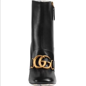 Gucci ankle boots.. Size 7.. cute comfy.
